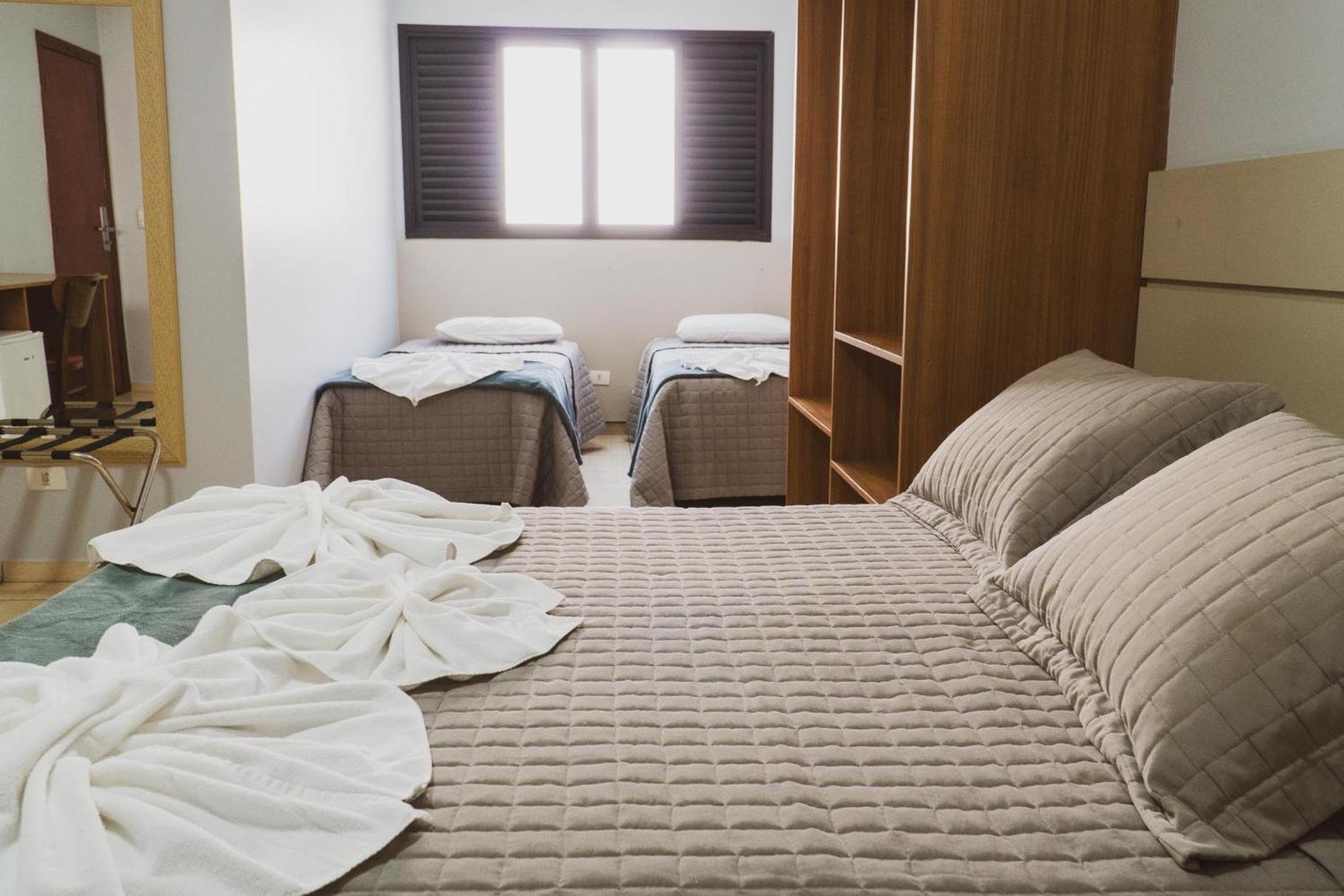 Hotel Casablanca Санта-Барбара-д'Уэсти Экстерьер фото