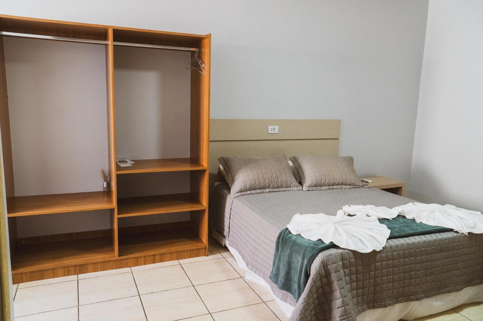 Hotel Casablanca Санта-Барбара-д'Уэсти Экстерьер фото